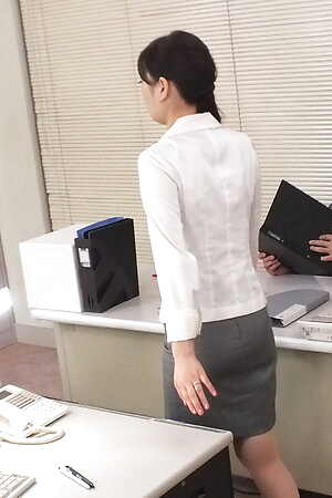 Noeru Mitsushima does a blowjob to her boss to keep her job