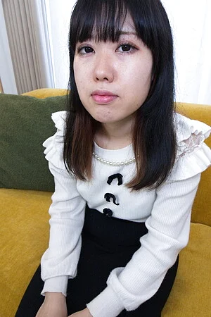 Eri Mizuno is so horny and wants to take off her clothes