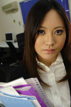 Office lady Ritsuko Tachibana gets horny at the office