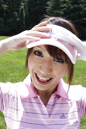 Karin Mizuno takes clothes off and shows hairy slit on the golf field