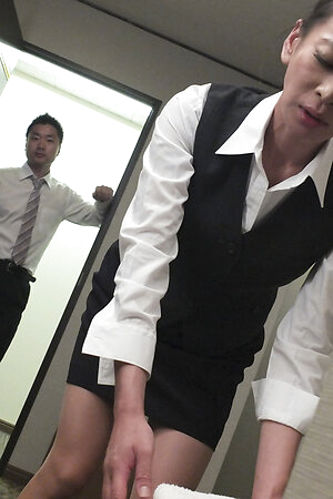 New office lady Rei Kitajima is fucked by her coworker at work