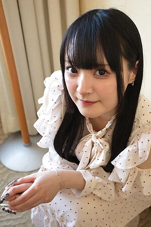 Reika Kato teases us with her cute tits